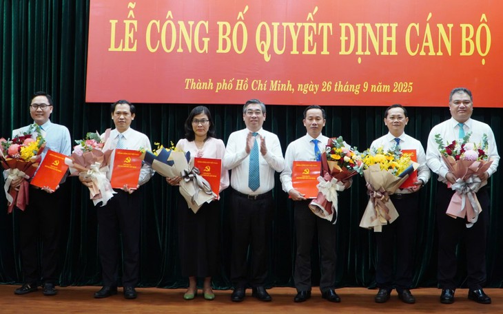 UBND TP.HCM bổ nhiệm lãnh đạo Quỹ Đầu tư phát triển Bình Dương, Bà Rịa - Vũng Tàu - Ảnh 2.