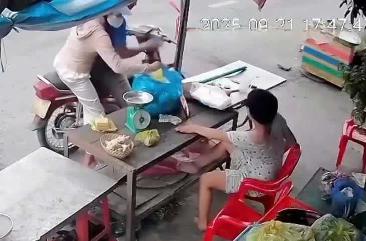 Hãy bảo vệ và đồng hành cùng người yếu thế - Ảnh 1.