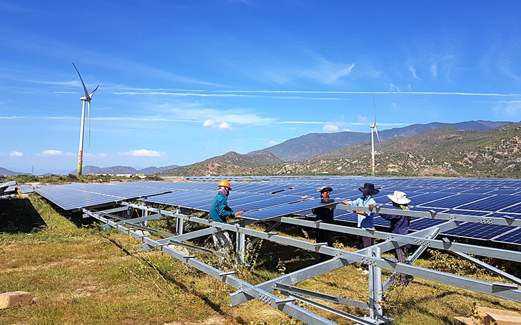 Chính thức đề xuất thí điểm giá điện hai thành phần cho khách dùng 200.000 kWh/tháng từ tháng 10 - Ảnh 2.