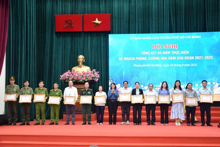 Có hoa hậu, diễn viên tham gia bán dâm, hoạt động mại dâm cho người nước ngoài phổ biến - Ảnh 3.
