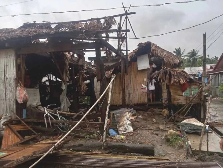 Philippines tan hoang khi bão Bualoi quét qua - Ảnh 2.