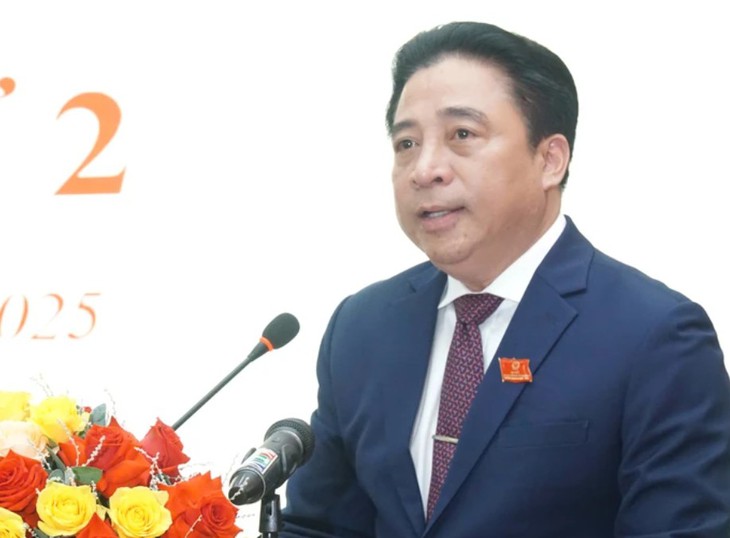 Chủ tịch Khánh Hòa trực tiếp theo dõi chỉ đạo đặc khu Trường Sa, phường Nha Trang, phường Phan Rang - Ảnh 1.