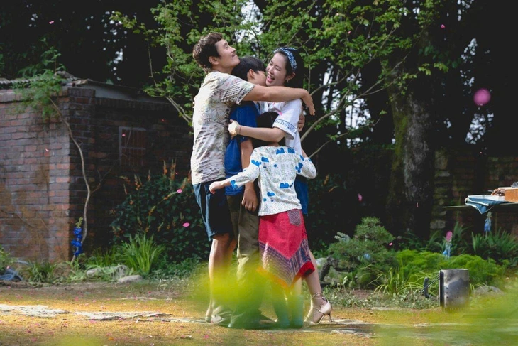 No other choice của Park Chan Wook dẫn đầu phòng vé Hàn  - Ảnh 1.