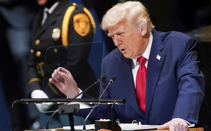 Thêm một lãnh đạo thế giới 'chôn chân' giữa New York vì đoàn xe của ông Trump - Ảnh 3.