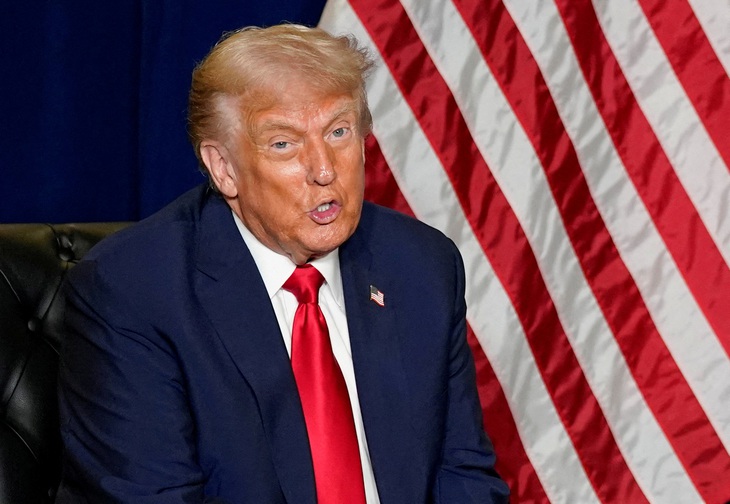 Ông Trump cảnh báo sẽ còn nhiều đối thủ chính trị bị truy tố sau cựu Giám đốc FBI - Ảnh 1.