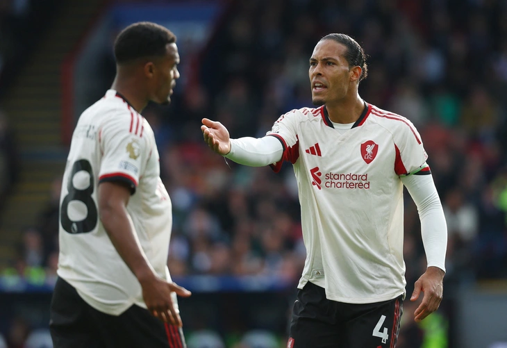 'Ông vua phút cuối' Liverpool 'nếm mùi' phút bù giờ trước Crystal Palace - Ảnh 3.