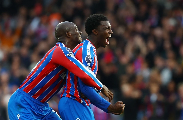 'Ông vua phút cuối' Liverpool 'nếm mùi' phút bù giờ trước Crystal Palace - Ảnh 2.