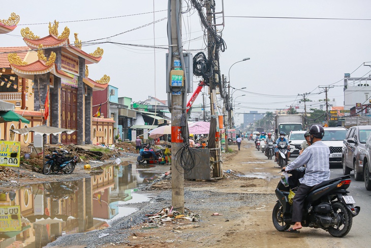 TP.HCM: Đảm bảo an toàn giao thông trên các tuyến đường đang thi công - Ảnh 1.