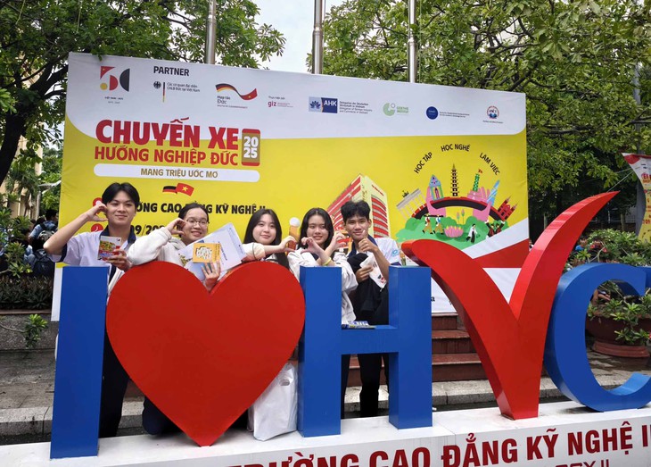 Đức 'trải thảm' đón sinh viên Việt Nam sang học tập, làm việc - Ảnh 3.