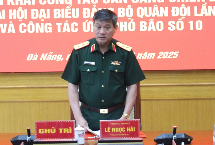 Tư lệnh Quân khu 5 yêu cầu quân đội sẵn sàng giúp dân chống bão Bualoi - Ảnh 1.