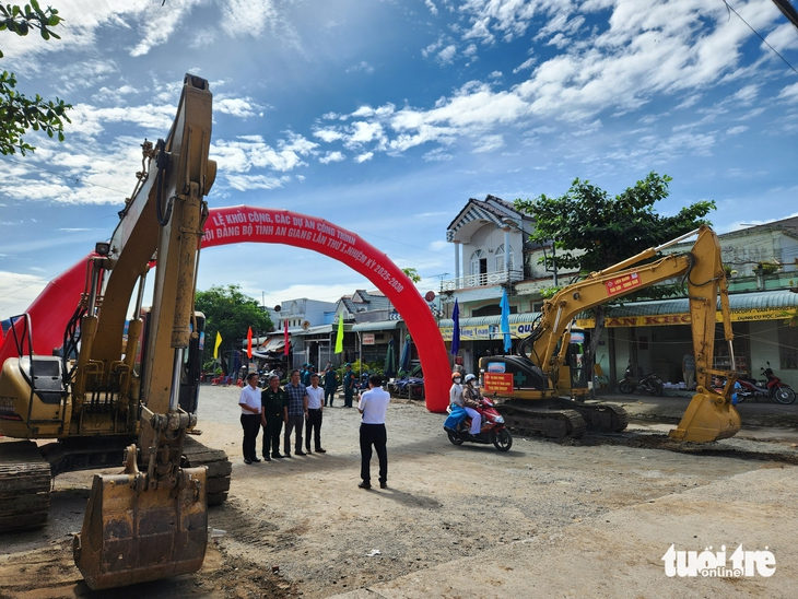 An Giang khởi công 3 dự án lớn chào mừng Đại hội Đảng - Ảnh 2.