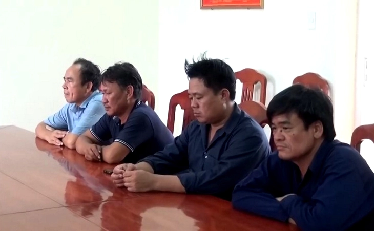 Thuyền trưởng 4 tàu cá ở TP.HCM bị Biên phòng Quảng Trị xử phạt gần 900 triệu đồng vì vi phạm IUU - Ảnh 1.