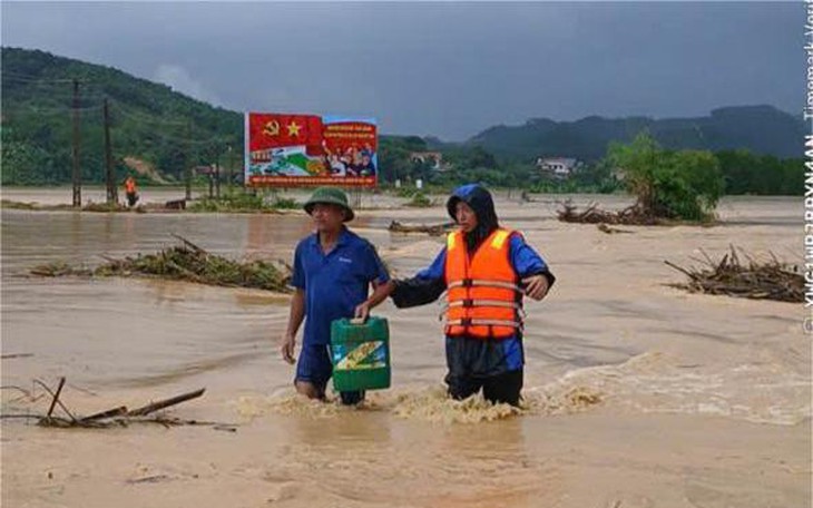 Toàn bộ học sinh Quảng Trị được nghỉ học ngày 29-9 để tránh bão số 10 - Ảnh 2.