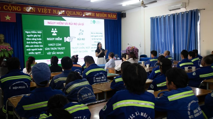 Lao động thu gom rác thuộc nhóm nghề rủi ro hàng đầu thế giới - Ảnh 2.