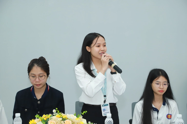 Tiếp sức đến trường 100% học phí bậc đại học cho 7 gương mặt trên báo Tuổi Trẻ - Ảnh 3.