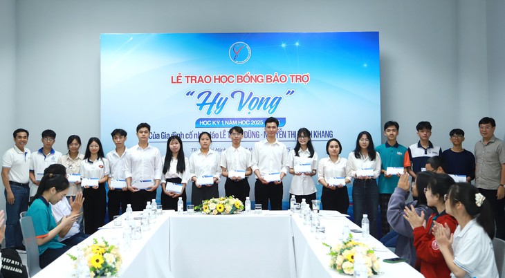 Tiếp sức đến trường 100% học phí bậc đại học cho 7 gương mặt trên báo Tuổi Trẻ - Ảnh 1.