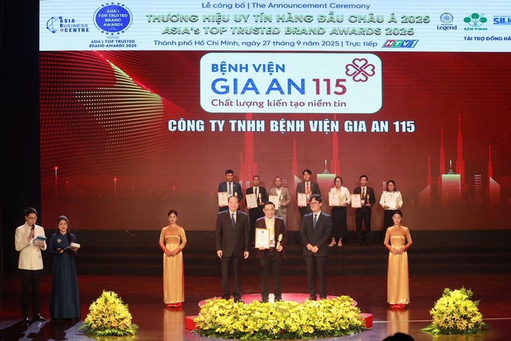 'Nhà lãnh đạo xuất sắc châu Á 2025' vinh danh bà Trần Thị Lâm - Ảnh 4.