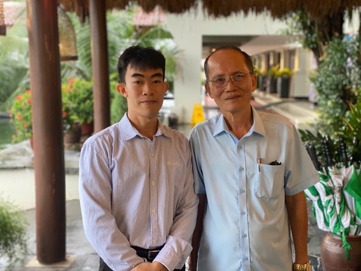 Xưa là tân sinh viên nhận 'suất học bổng nóng' để vào trường bách khoa, nay là nhà tài trợ - Ảnh 1.