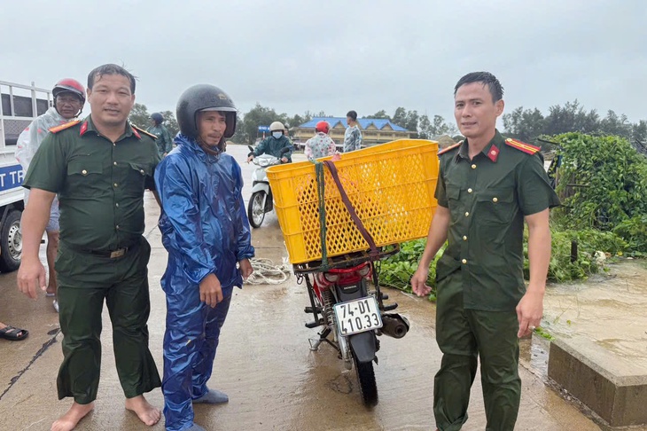 Bão Bualoi đang ảnh hưởng Đà Nẵng - Quảng Trị, chiều tối nay mở rộng ra Hà Tĩnh - Thanh Hóa - Ảnh 8.