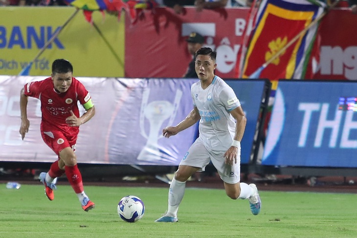 Nam Định - Công An Hà Nội (hiệp 2) 0-1: Leo Artur sút xa mở tỉ số - Ảnh 1.