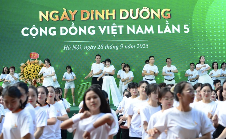 Thứ trưởng Bộ Y tế: ‘Bệnh từ miệng mà vào’, cần phòng bệnh từ bữa ăn hằng ngày - Ảnh 1.