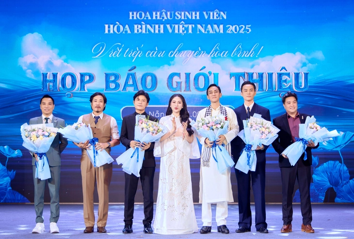 Nhạc sĩ Nguyễn Văn Chung viết nhạc, làm giám khảo Hoa hậu Sinh viên Hòa bình Việt Nam - Ảnh 2.