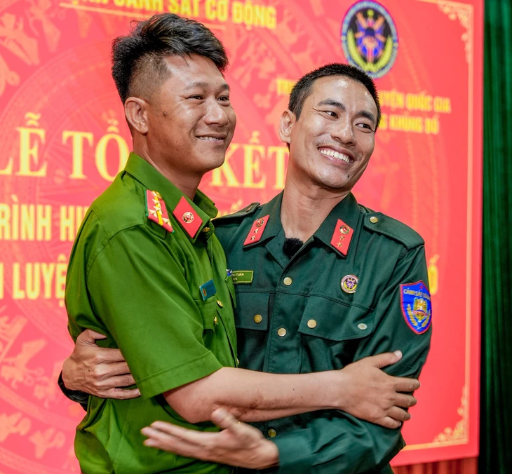  Cảnh khuyển - chiến sĩ đặc biệt trong Chiến sĩ quả cảm - Ảnh 4.