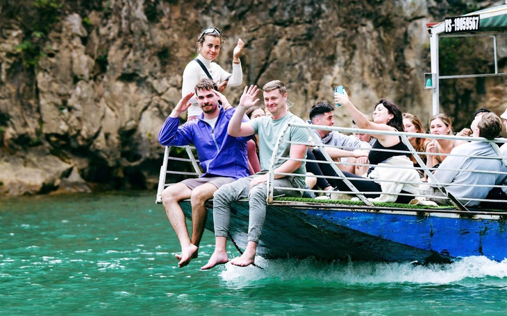 Việt Nam tiếp tục thắng giải Điểm đến hàng đầu châu Á'   - Ảnh 2.