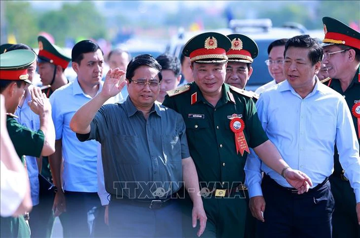 Khánh thành cầu Phong Châu mới sớm 3 tháng, tiết kiệm 196 tỉ đồng - Ảnh 1.
