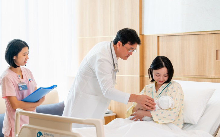 Vì sao có hạt màu sậm lắng trong sữa bột pha? - Ảnh 2.