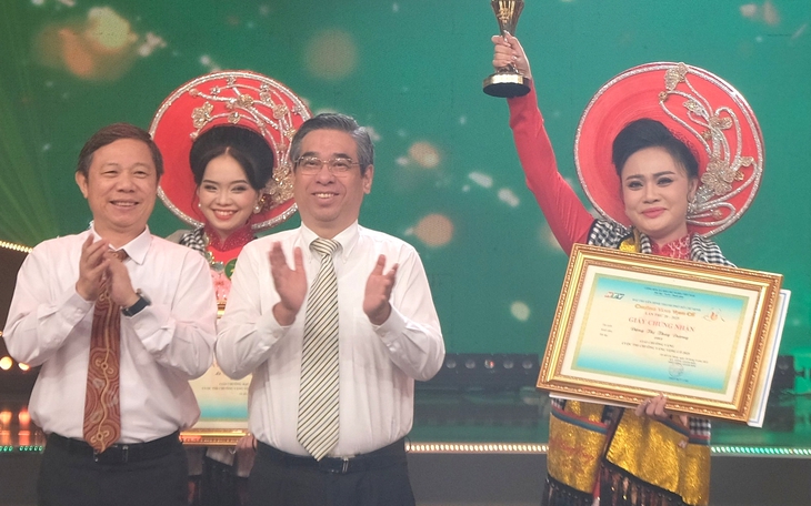 Giải nhất, nhì, ba Bông lúa vàng 2025 được tuyển thẳng vào Chuông vàng vọng cổ 2026 - Ảnh 2.
