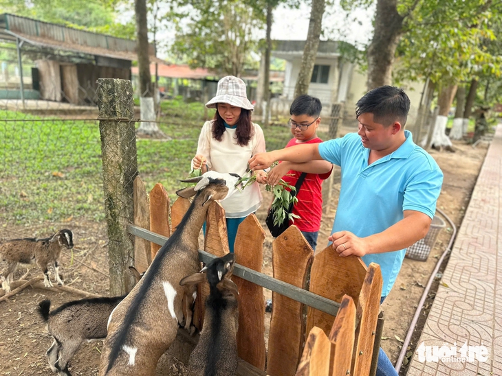 Đồng Tháp: Thu hút du khách bằng sự mộc mạc và trải nghiệm bản địa   - Ảnh 2.