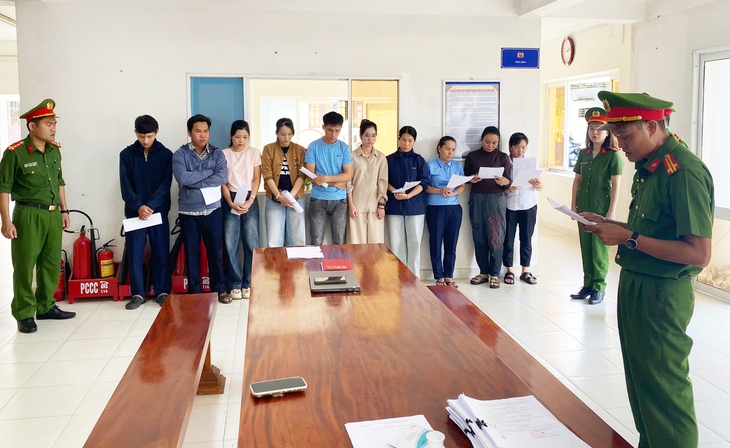 Khởi tố 10 người trục lợi chính sách bảo hiểm, chiếm đoạt hơn nửa tỉ đồng - Ảnh 1.
