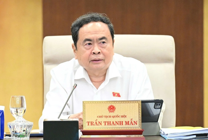 Chủ tịch Quốc hội: Đánh giá viên chức để không còn 'tuyển vào là bố trí, ở trong bộ máy suốt đời' - Ảnh 1.