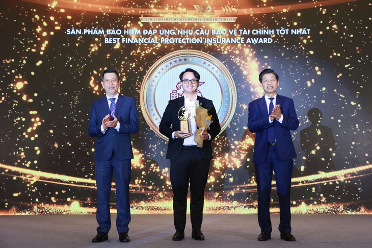 Bảo hiểm liên kết chung ‘VITA - Ngày Mai Vững Chắc’ được vinh danh - Ảnh 2.