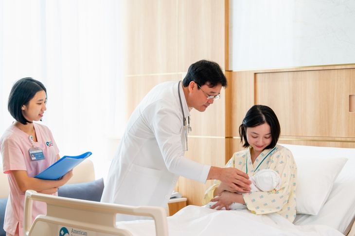 Bệnh viện AIH đạt 'Bệnh viện thực hành nuôi con bằng sữa mẹ xuất sắc' - Ảnh 4.