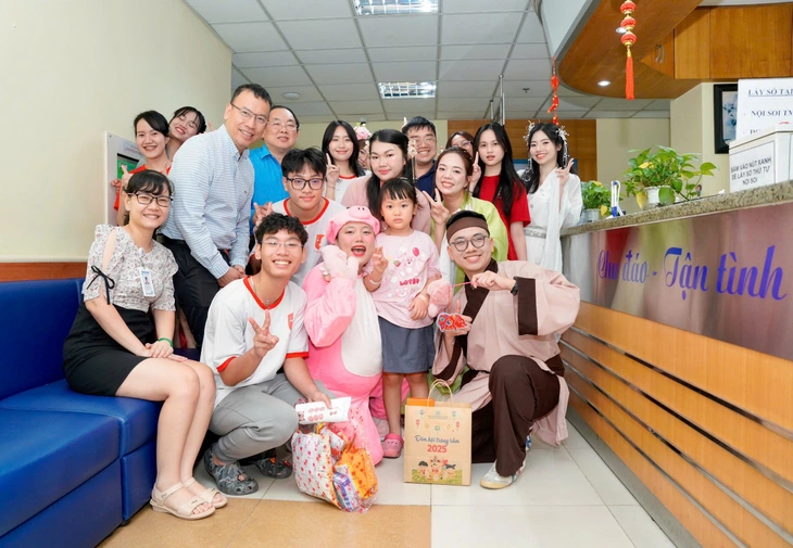 Đêm hội trăng rằm UMC 2025: Trung thu sum vầy - trao gửi yêu thương - Ảnh 3.