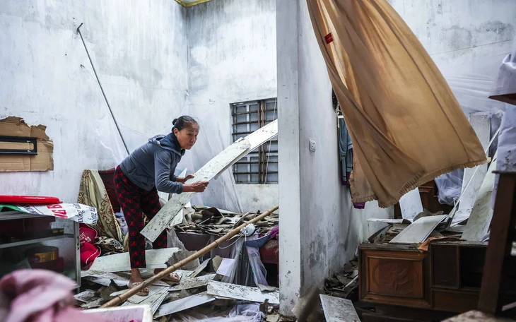 Lũ trên sông Hồng lên rất nhanh, dâng 1,5m trong 2 giờ đồng hồ - Ảnh 2.