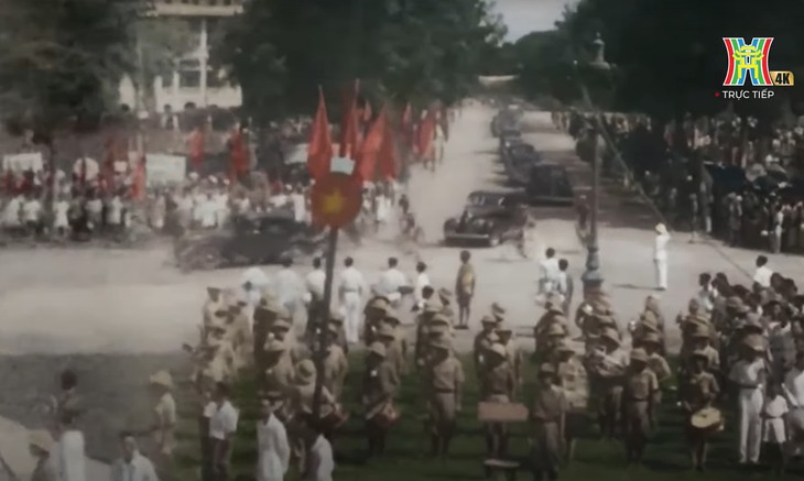 diễu binh - Ảnh 1.