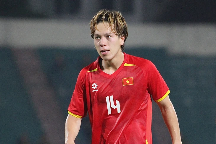 Video: Màn trình diễn ấn tượng của Viktor Lê trước U23 Bangladesh - Ảnh 1.