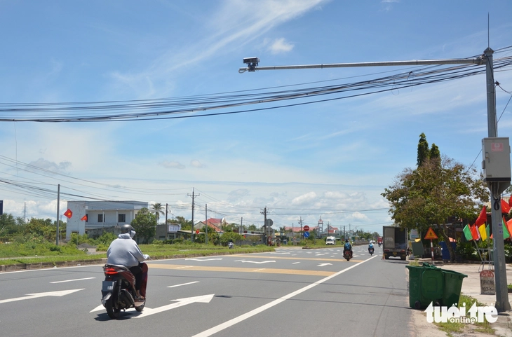 Biển hạn chế tốc độ trên quốc lộ 1 ‘dày', cơ quan chức năng nói gì? - Ảnh 3.