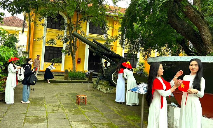 Đồng Tháp đón trên 108.000 lượt khách trong 4 ngày nghỉ lễ 2-9 - Ảnh 1.
