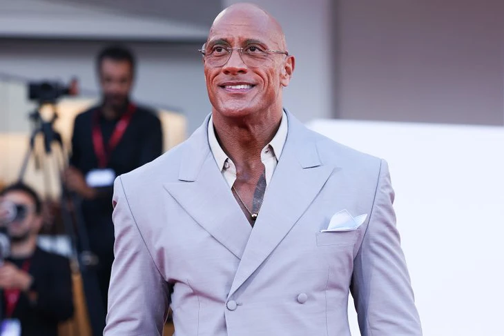 The Rock bật khóc vì tràng vỗ tay 15 phút tại Liên hoan phim Venice - Ảnh 1.