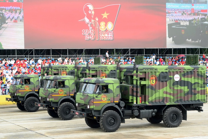 diễu binh - Ảnh 1.
