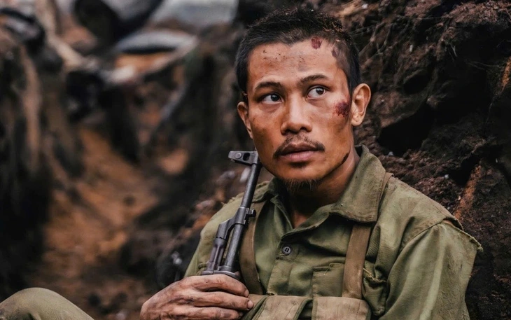 Ngọc Trinh 'Mùi ngò gai' trong mắt đồng nghiệp: Người chị luôn tươi cười và hết mình với nghề - Ảnh 4.