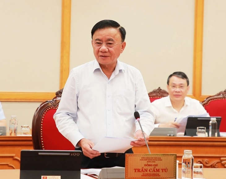 Bộ Chính trị cho ý kiến phương hướng nhân sự trình đại hội đảng bộ 3 tỉnh - Ảnh 1.