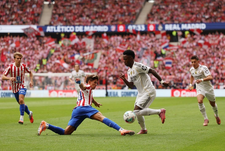 Vinicius đáp trả sau khi bị nói Mbappe giỏi hơn mình - Ảnh 1.