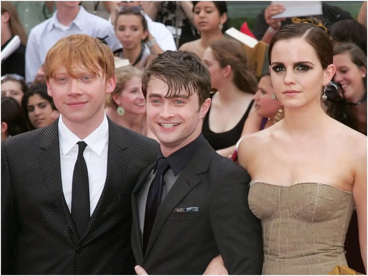 J. K. Rowling và Emma Watson bất đồng quan điểm về người chuyển giới - Ảnh 3.