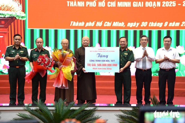 Phó bí thư Nguyễn Phước Lộc: Tôn giáo đóng góp tích cực vào đời sống xã hội, kinh tế, quốc phòng - Ảnh 2.