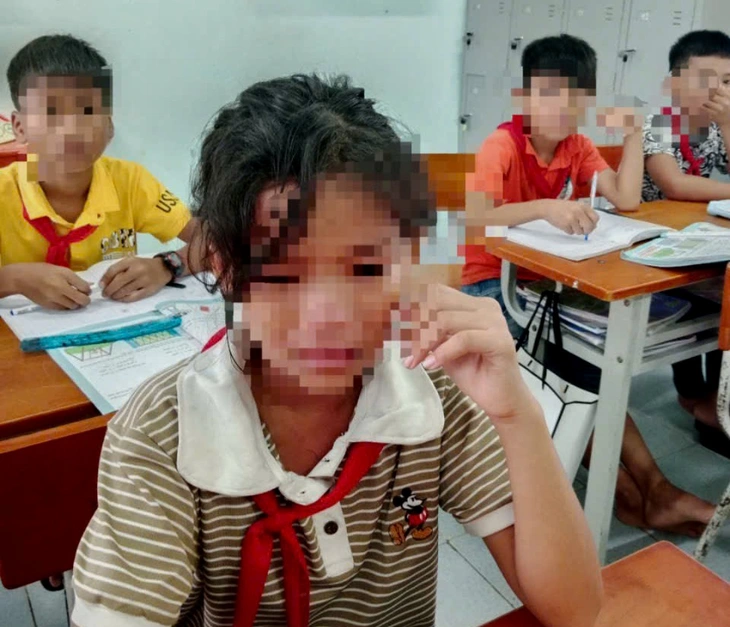 Học sinh bán trú đồng loạt không đi học sau vụ ngộ độc, phụ huynh nói ‘không yên tâm’ - Ảnh 1.